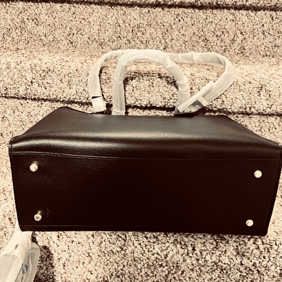 Coach Tatum Carryall - Picture 3 of 8